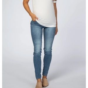 Pink Blush Maternity Skinny Jeans NWOT